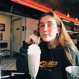 Meet your Posher, Ellen